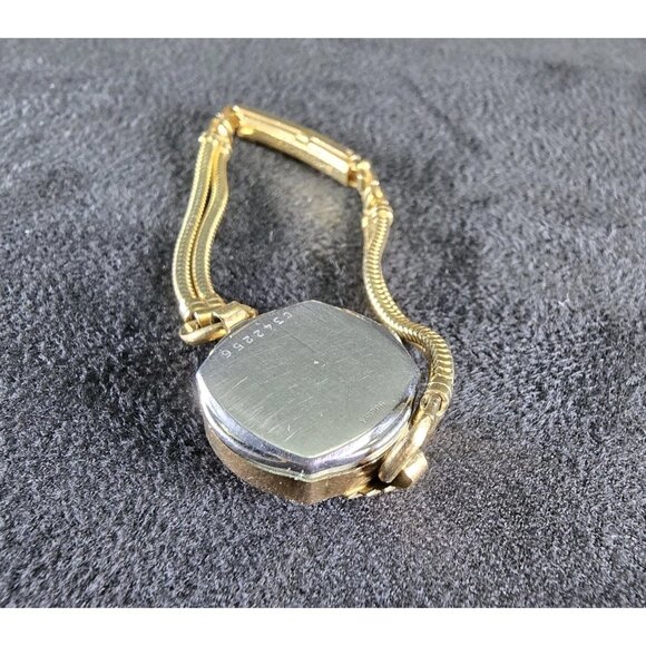 Ladies Bulova Antique 17J 7AM Manual Wind Movement Petite Watch PARTS or REPAIR - Picture 7 of 8